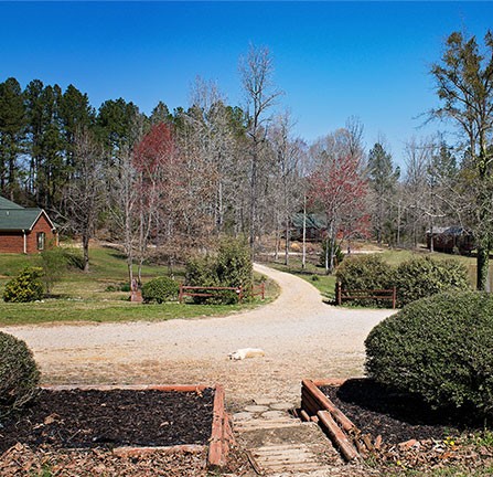 Driveway and scenery around the inpatient treatment center 