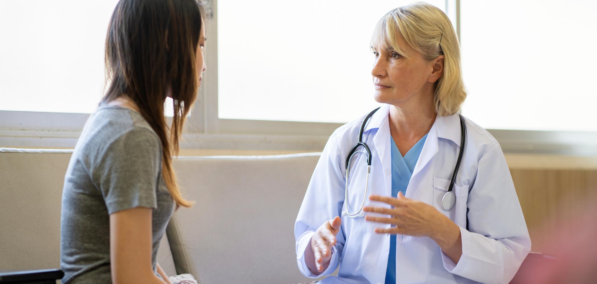 Woman asks 'How long does drug withdrawal last?' during a consultation.