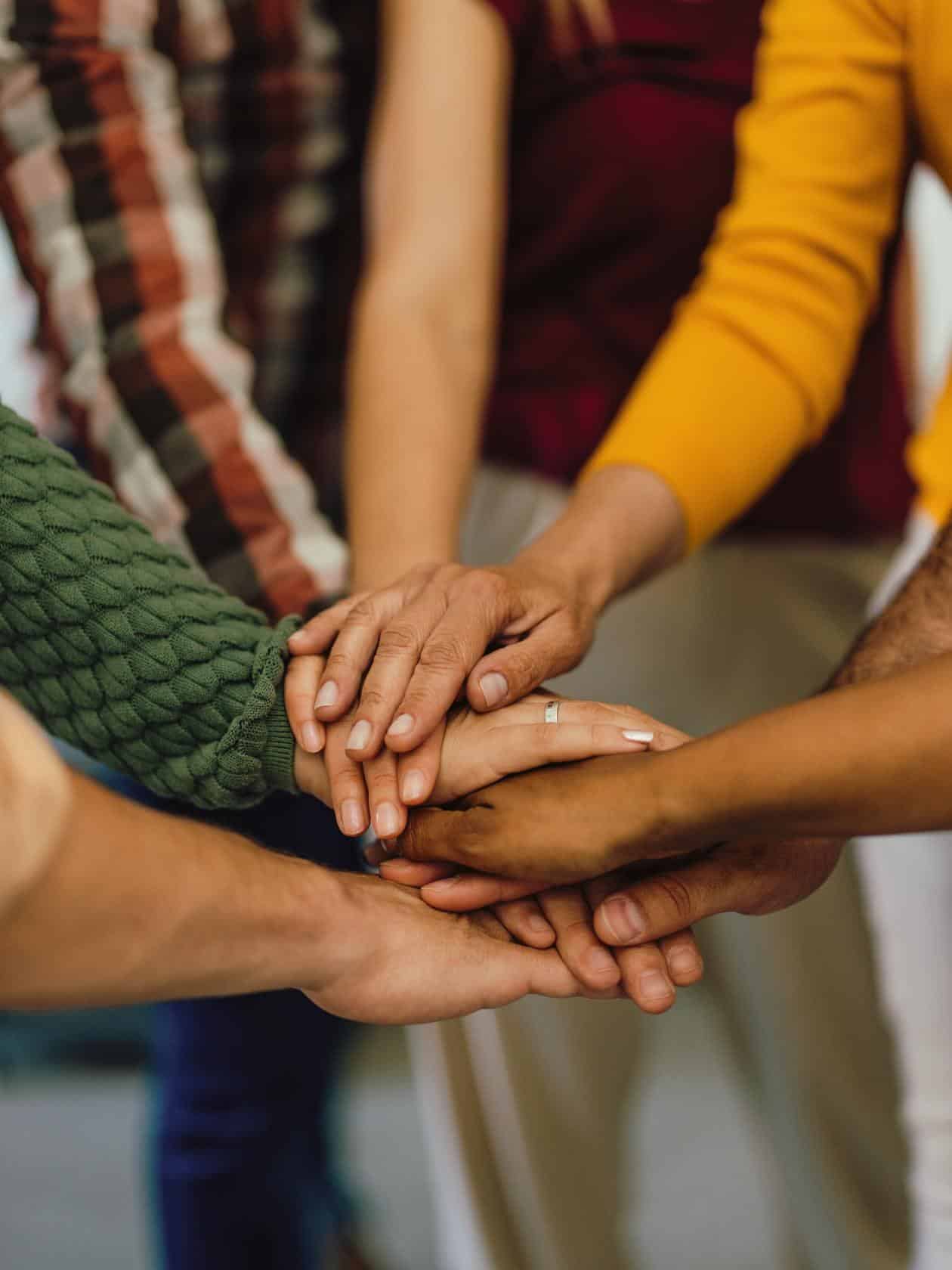 Alumni reconnecting after rehab programs in Mississippi.