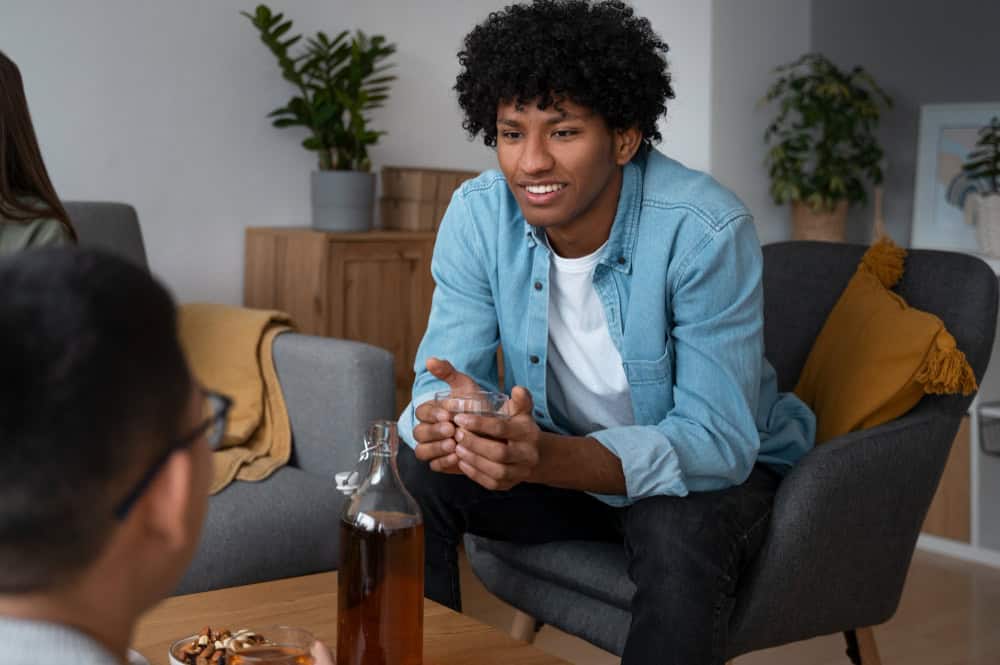 People socializing during Ambien addiction treatment in Mississippi recovery journey